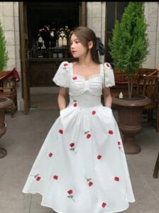 VESTIDO BLANCO/ROSAS